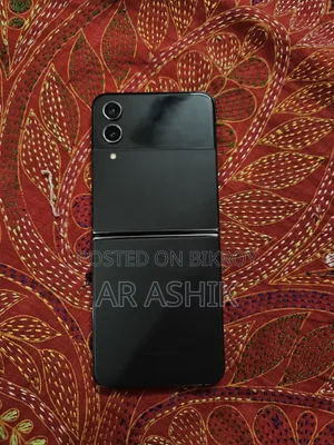 Samsung Galaxy Z Flip4 128 GB Black