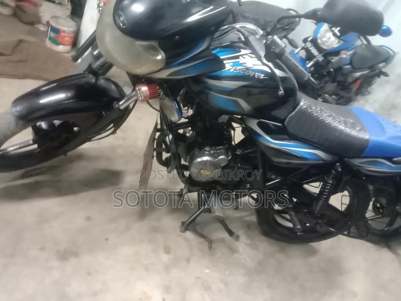 বাজাজ ডিসকভার ১২৫ ২০১৪ কালো