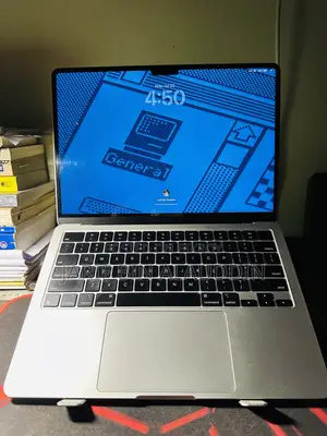 Laptop Apple MacBook Air 2022 M2 16GB Apple M2 SSD 256GB
