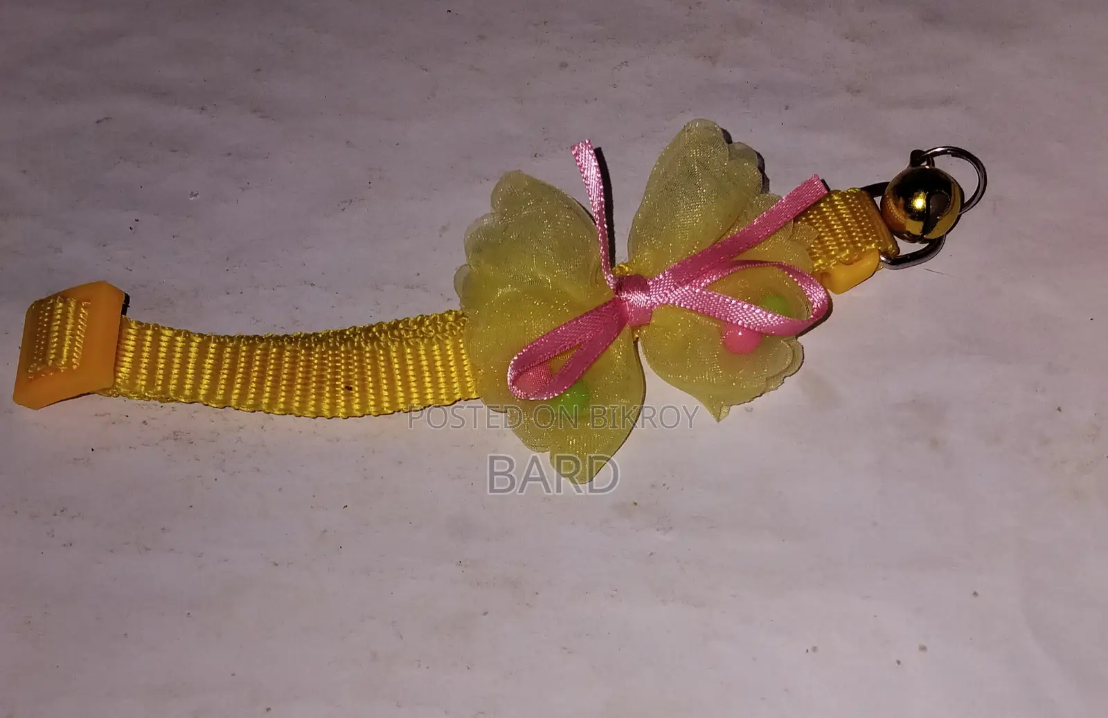 150 Tk Cat Collar With Bell, my cat doesn't need them, just bought extra.