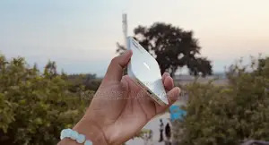 নিউ অ্যাপল আইফোন ১২ ১২৮ জিবি হোয়াইট