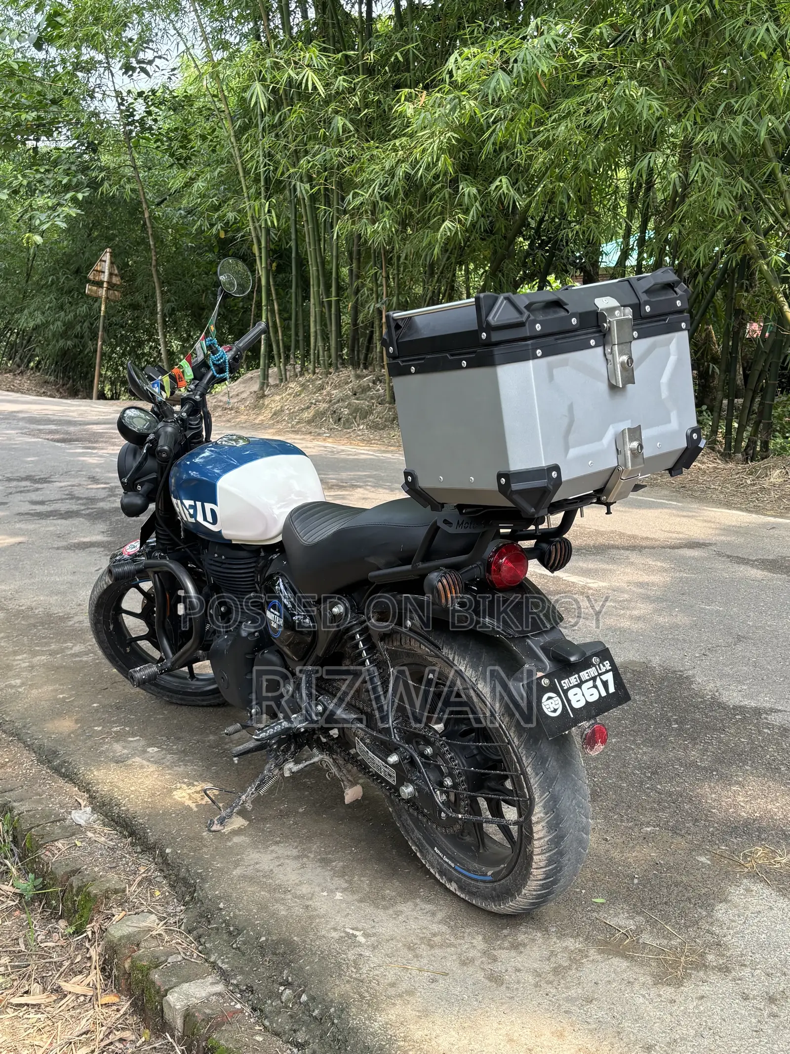 ৪৫লিটার অ্যালুমিনিয়াম টপ বক্স একদম নিউ জাস্ট ১৪/১৫ দিন ব্যবহার করা হয়েছে