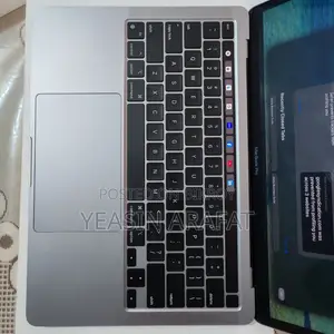 Laptop Apple MacBook Pro 2023 M2 8GB Apple M2 SSD 256GB