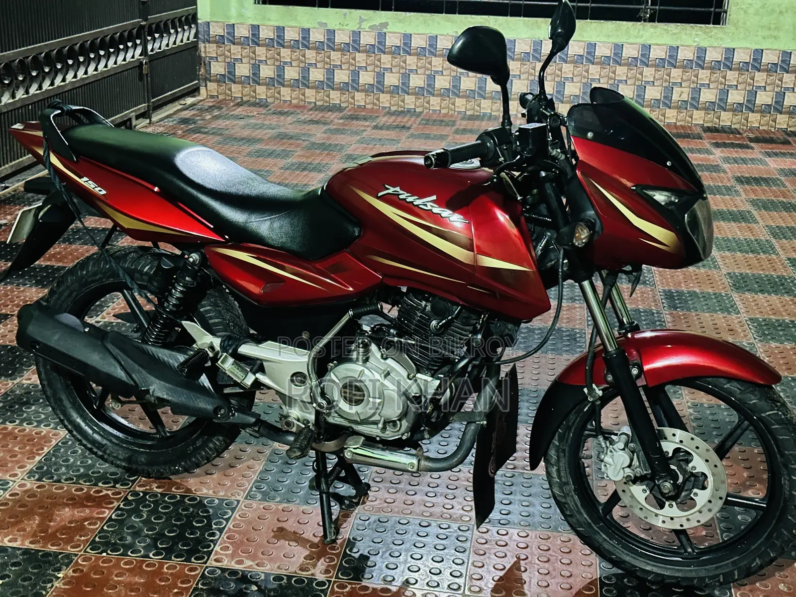 বাজাজ পালসার ১৫০ ২০১৩ লাল