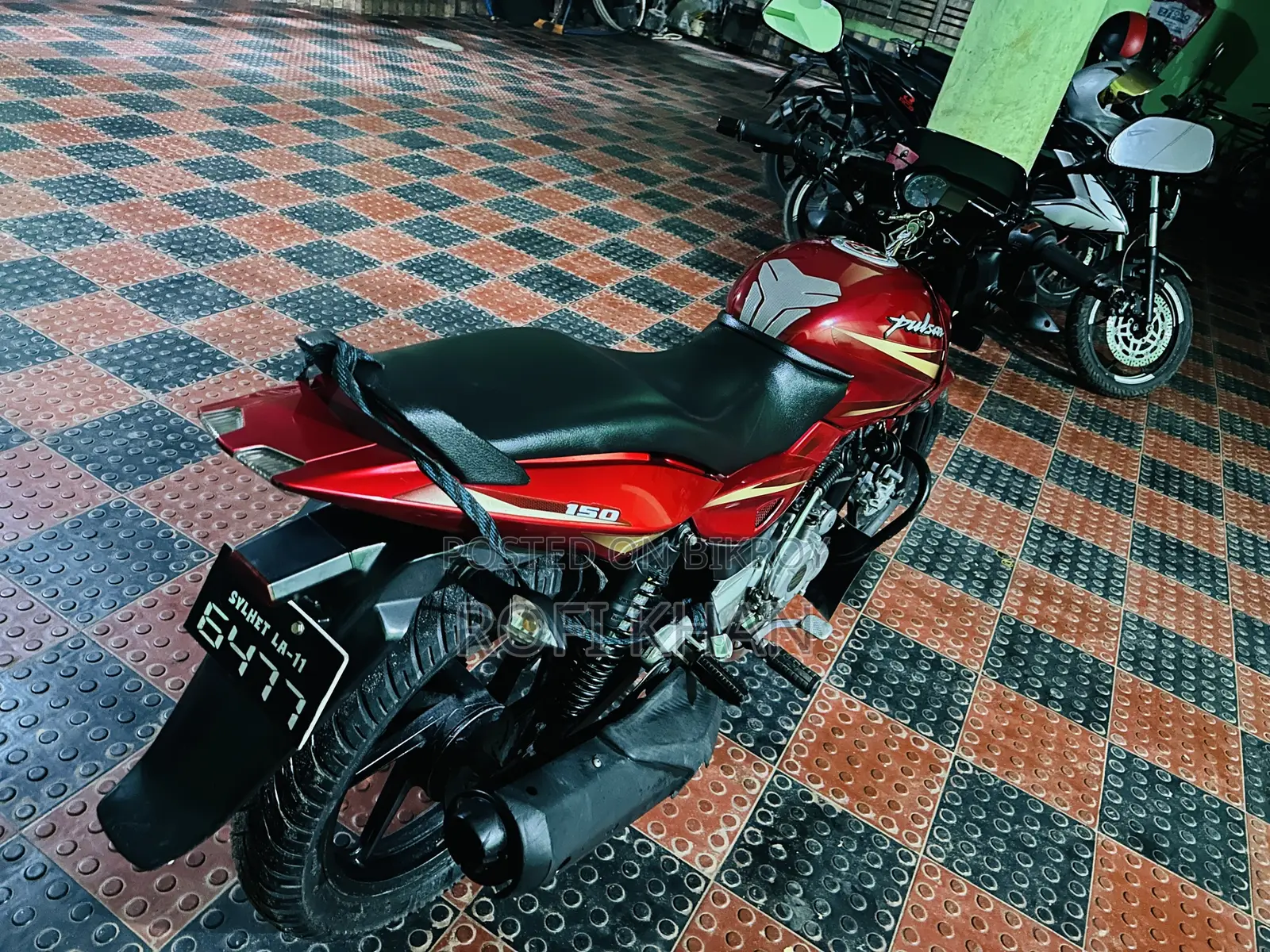 বাজাজ পালসার ১৫০ ২০১৩ লাল