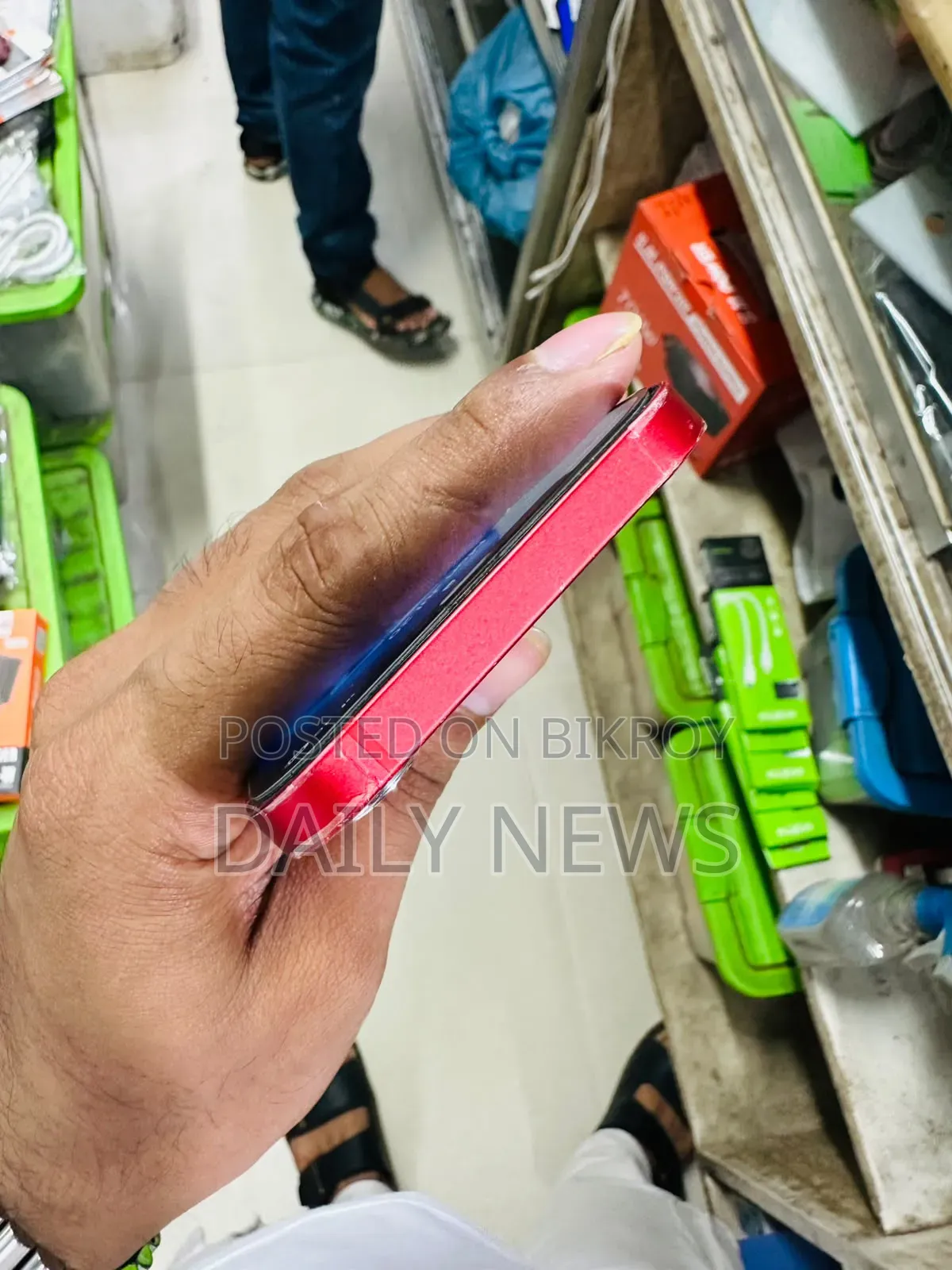 অ্যাপল আইফোন ১২ ৬৪ জিবি রেড