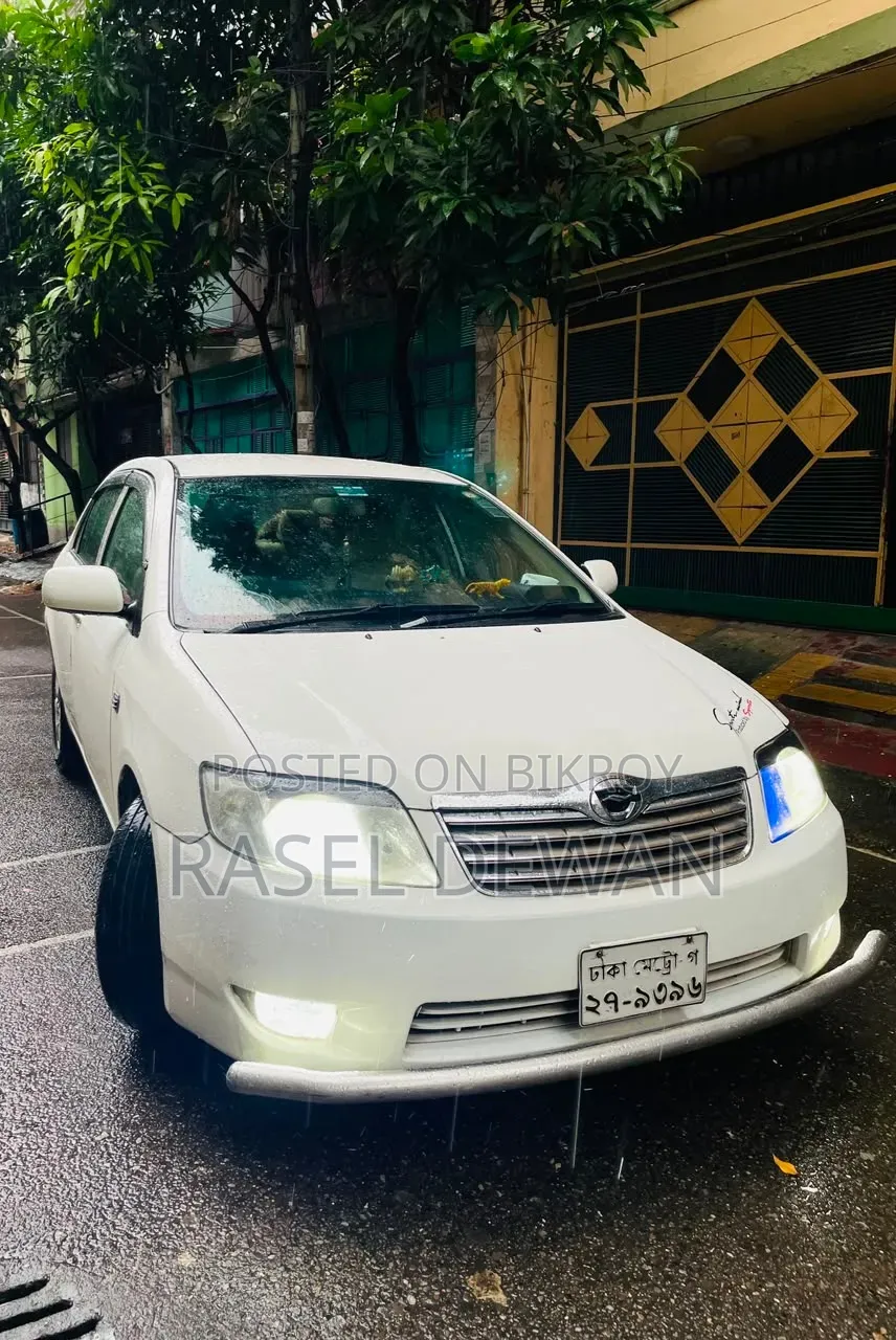Toyota Corolla 2010 White