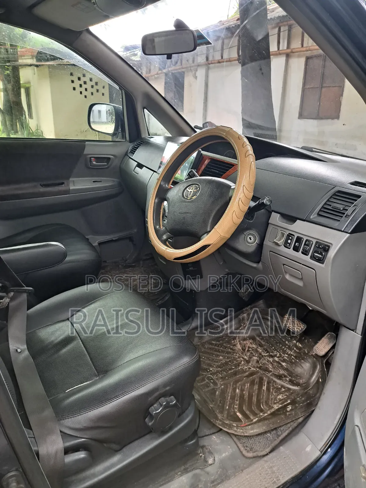 Toyota Noah 2.0 AWD (8 Seater) 2006 Blue