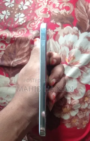 জিয়াওমি ১৩ ২৫৬ জিবি হোয়াইট