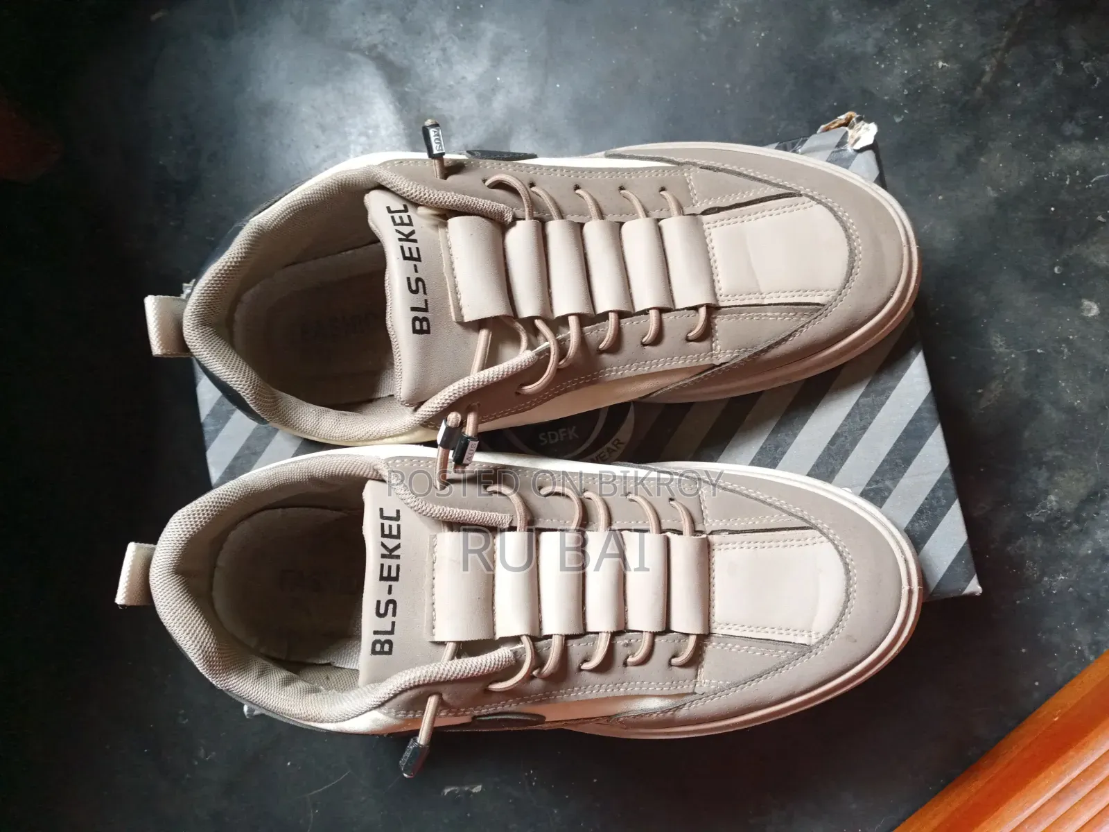 Used for 1 week, condition is just like new.