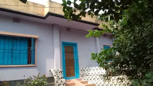 রংপুর সদরে ভাড়া দেওয়ার জন্য আসবাবপত্রযুক্ত ৩ বেডরুমের বাড়ি