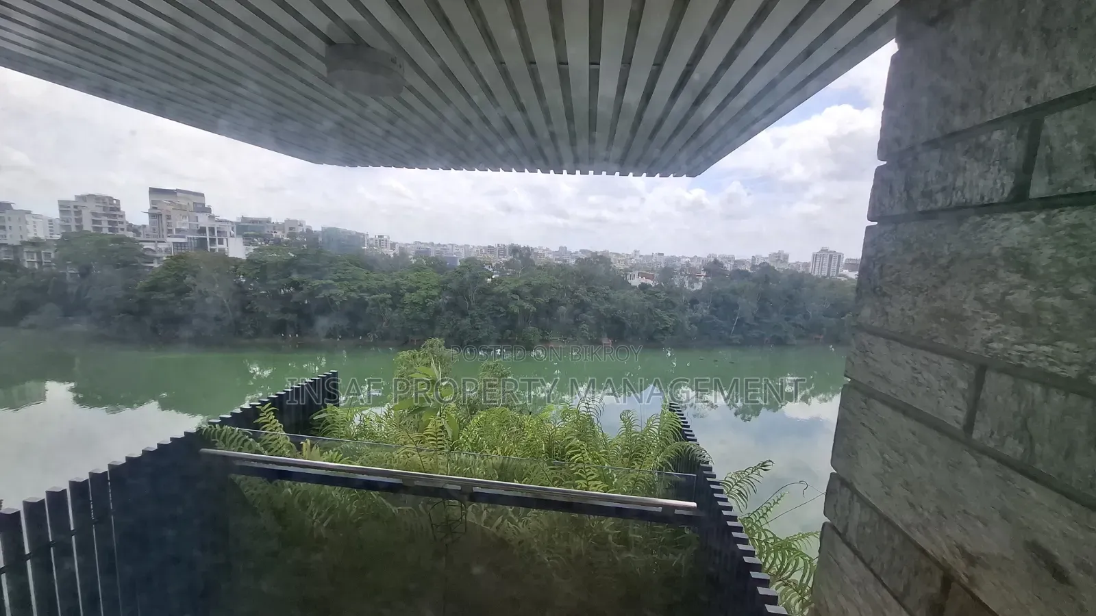 গুলশানে ভাড়ার জন্য ফার্নিশড ৪ বেডরুমের অ্যাপার্টমেন্ট
