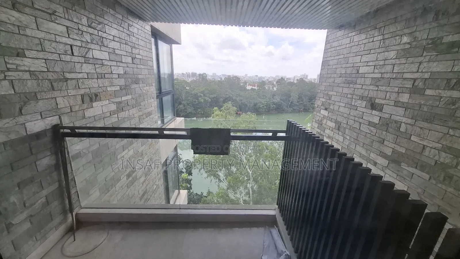 গুলশানে ভাড়ার জন্য ফার্নিশড ৪ বেডরুমের অ্যাপার্টমেন্ট