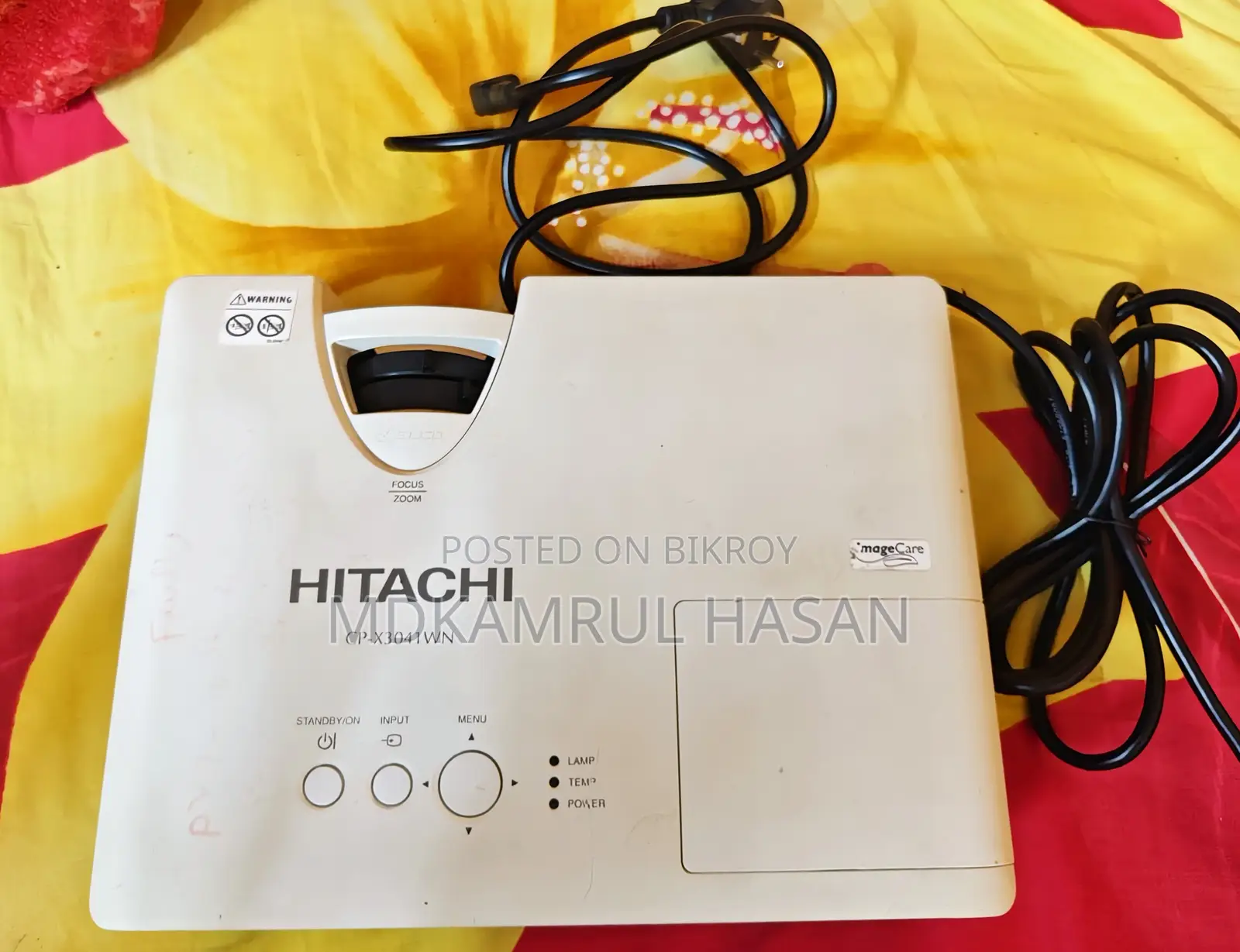 Hitachi CP-X3041WN Professi Projector for Office / Home / Presentation