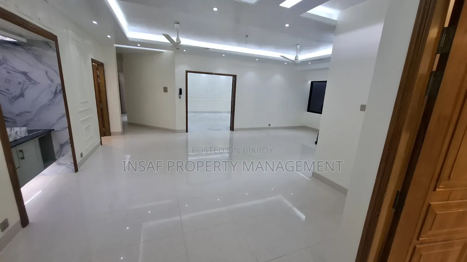 4bdrm Apartment in Gulshan for Rent
