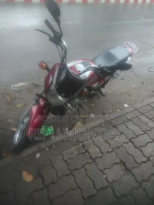 Bajaj CT 100 2018 Red