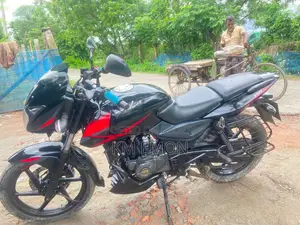 Bajaj Pulsar 150 2023 Black