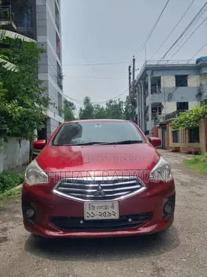 Mitsubishi Attrage 2015 Red