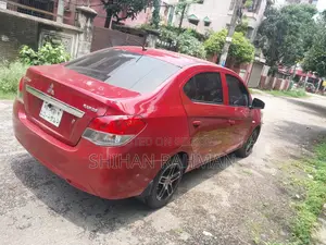 Mitsubishi Attrage 2015 Red