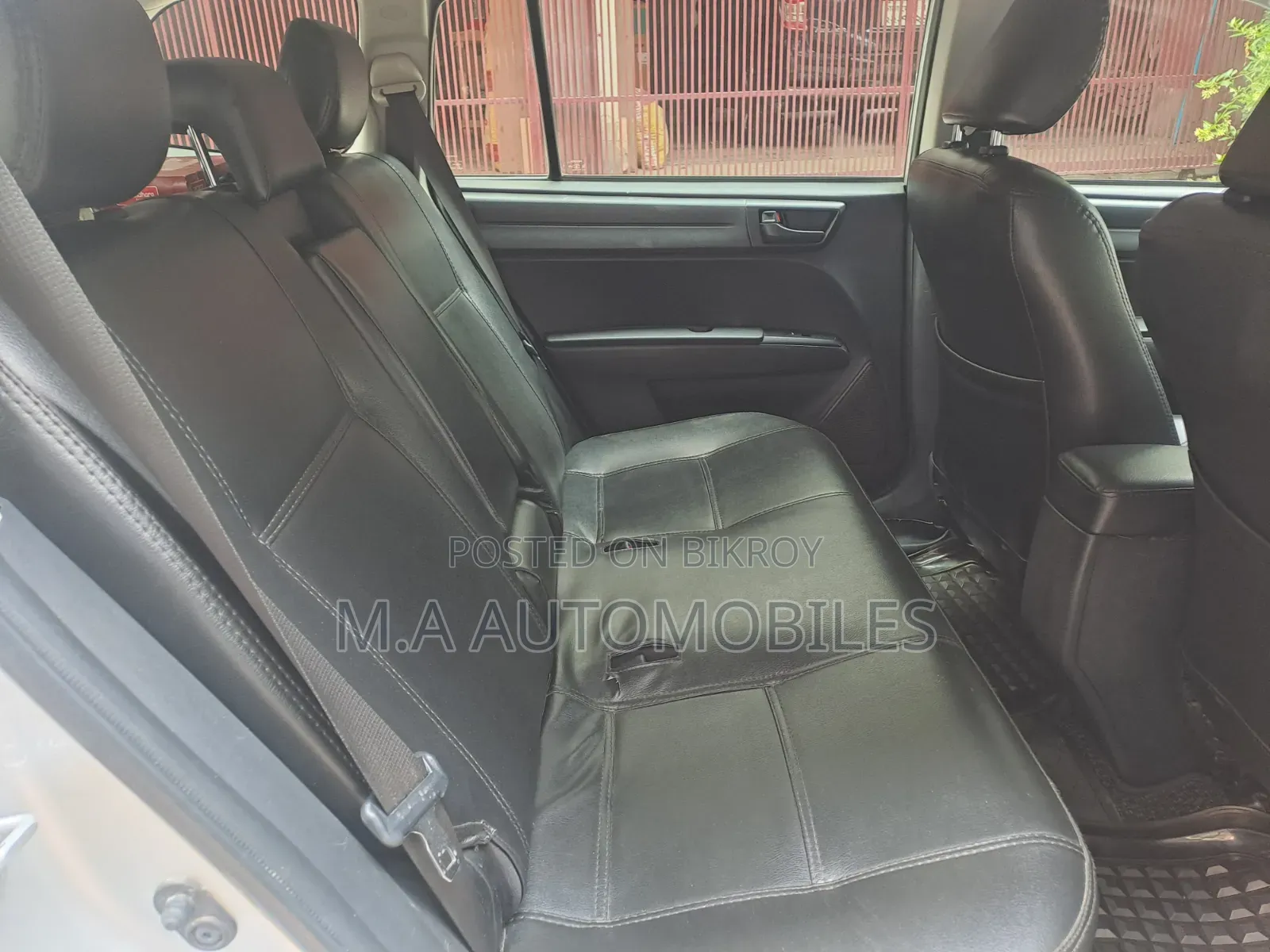 Toyota Corolla Fielder 2017 Silver