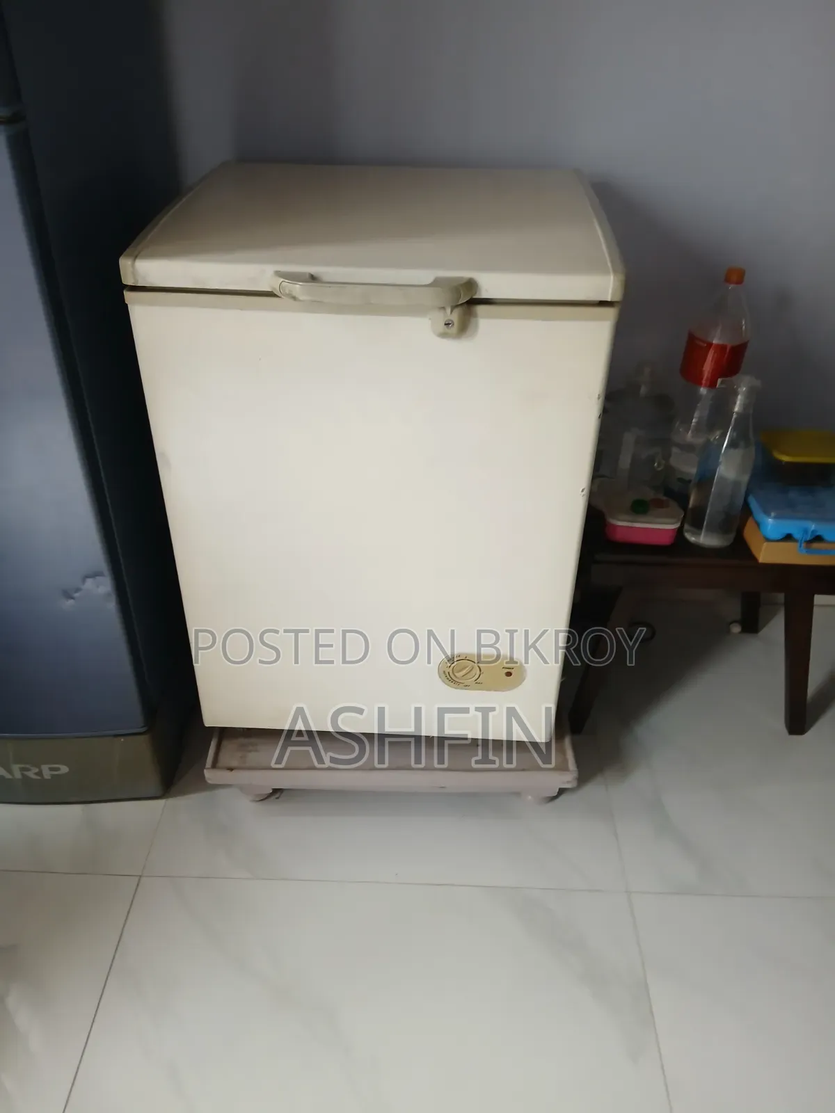 ডিপ ফ্রিজার ব্র্যান্ড: শার্প ১২০ লিটার