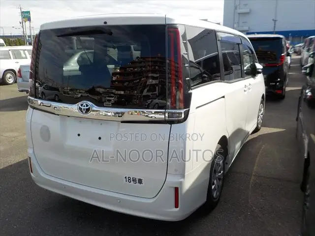 Toyota Noah 2021 Pearl