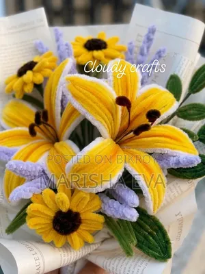 পাইপ ক্লিনার লিলি এবং সানফ্লাওয়ার তোড়া