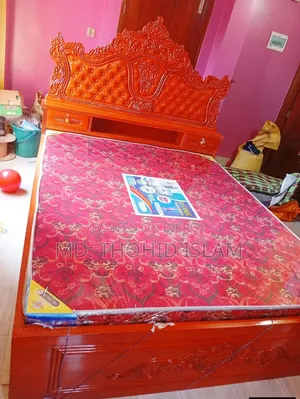 মেহগনি কাঠের খাট