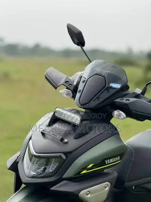 Yamaha YBR 2025 Green