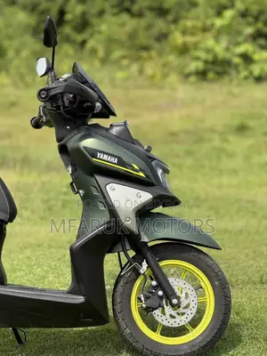 Yamaha YBR 2025 Green