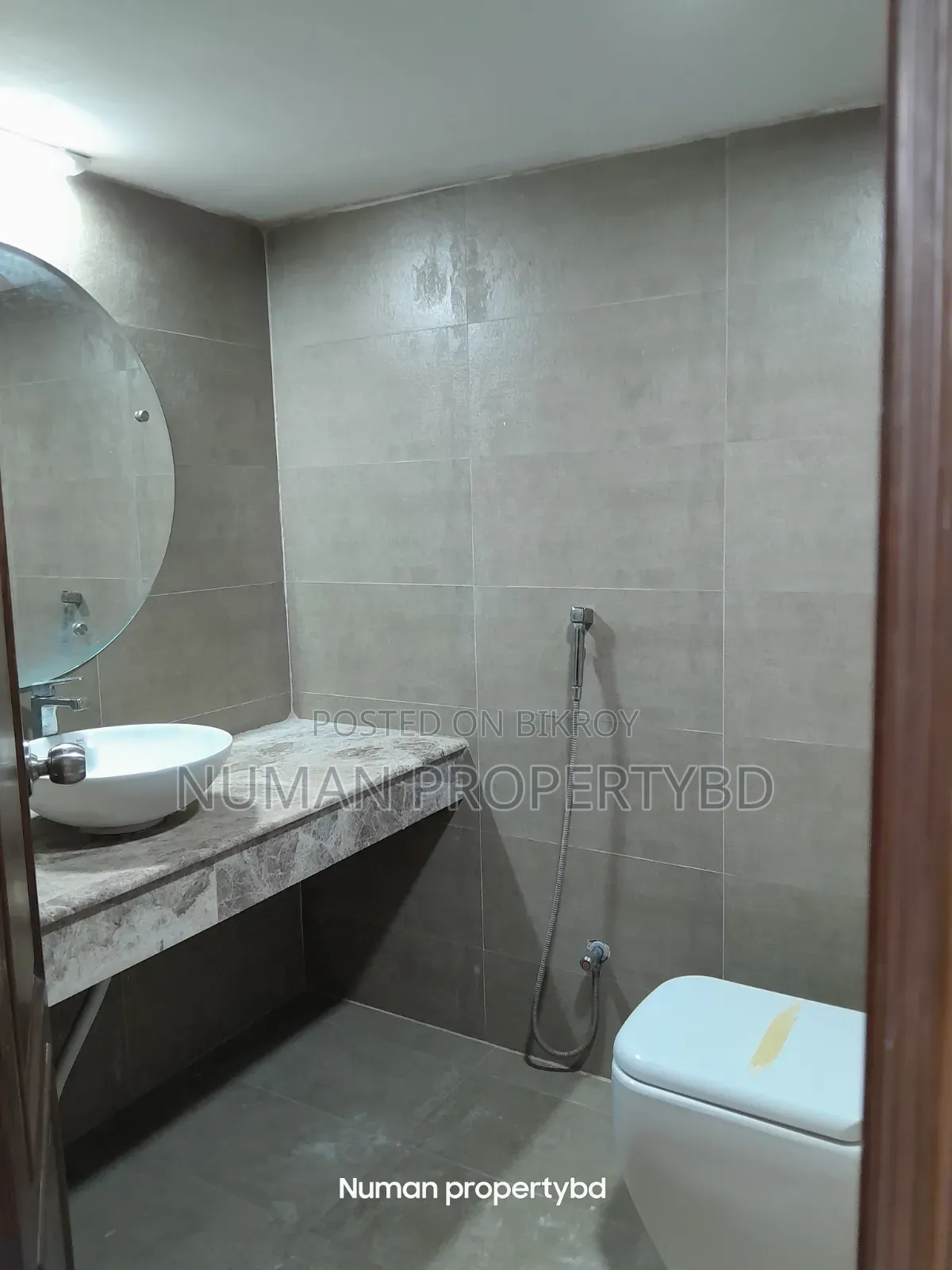 4bdrm Apartment in Numan Property Bd, Basundhara for Rent