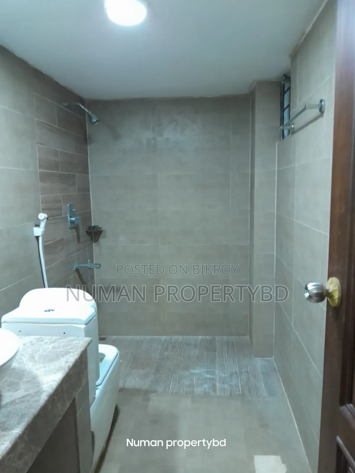 4bdrm Apartment in Numan Property Bd, Basundhara for Rent