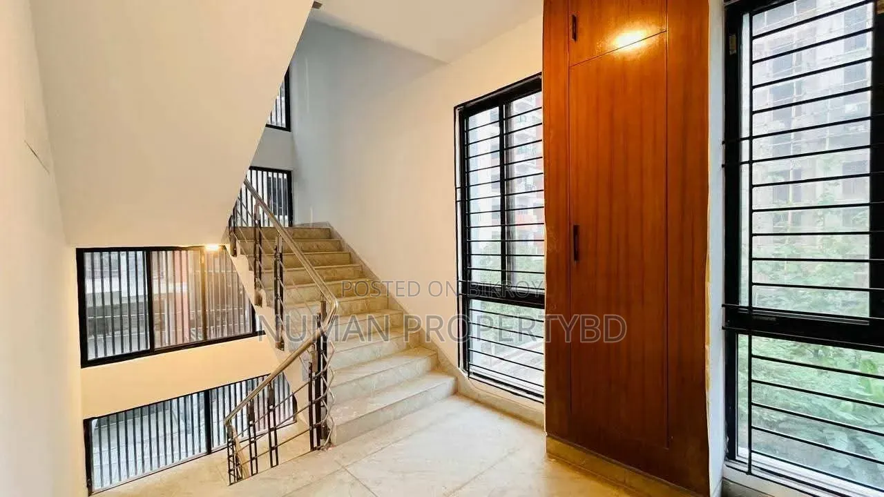 4 Bedroom Apartment in Numan Property Bd, Basundhara for Rent