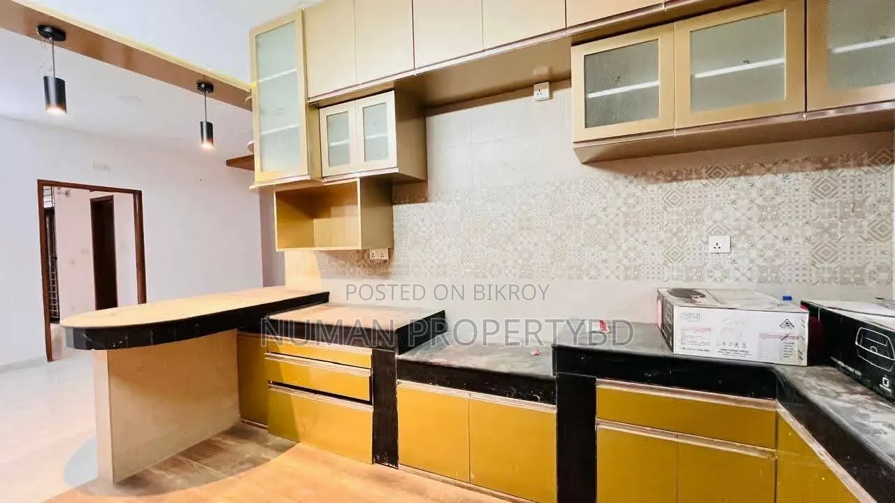 4 Bedroom Apartment in Numan Property Bd, Basundhara for Rent