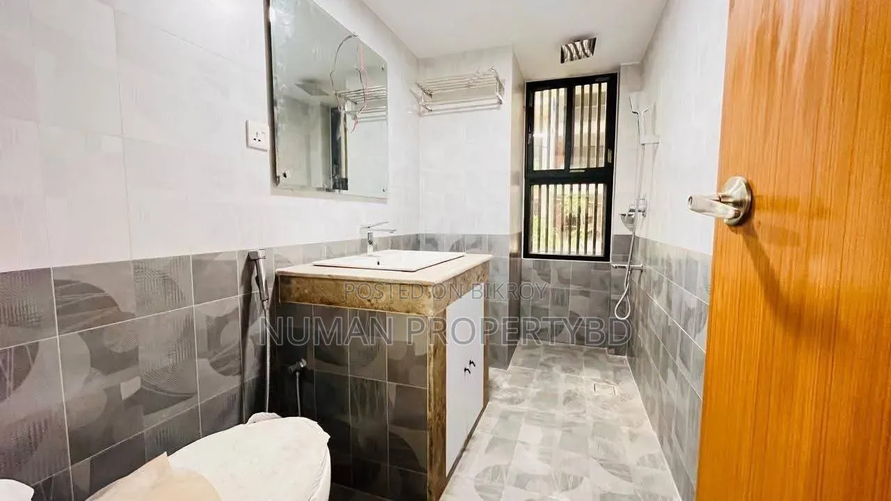 4 Bedroom Apartment in Numan Property Bd, Basundhara for Rent