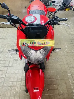 TVS Apache 160 4V 2020 Red