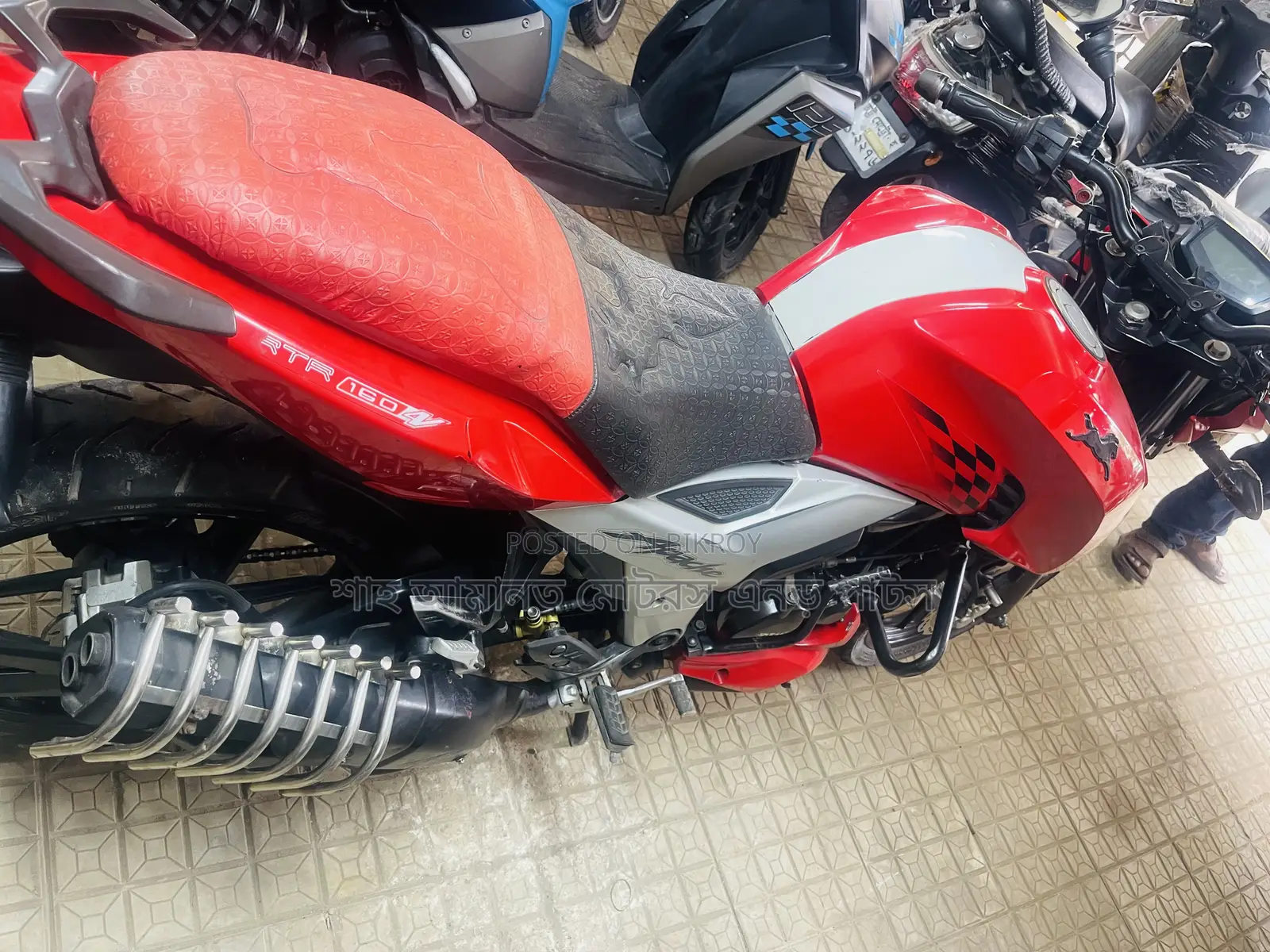 TVS Apache 160 4V 2020 Red