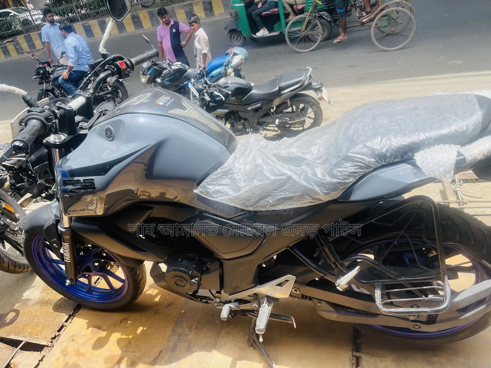 Yamaha FZS V3 2023 Gray