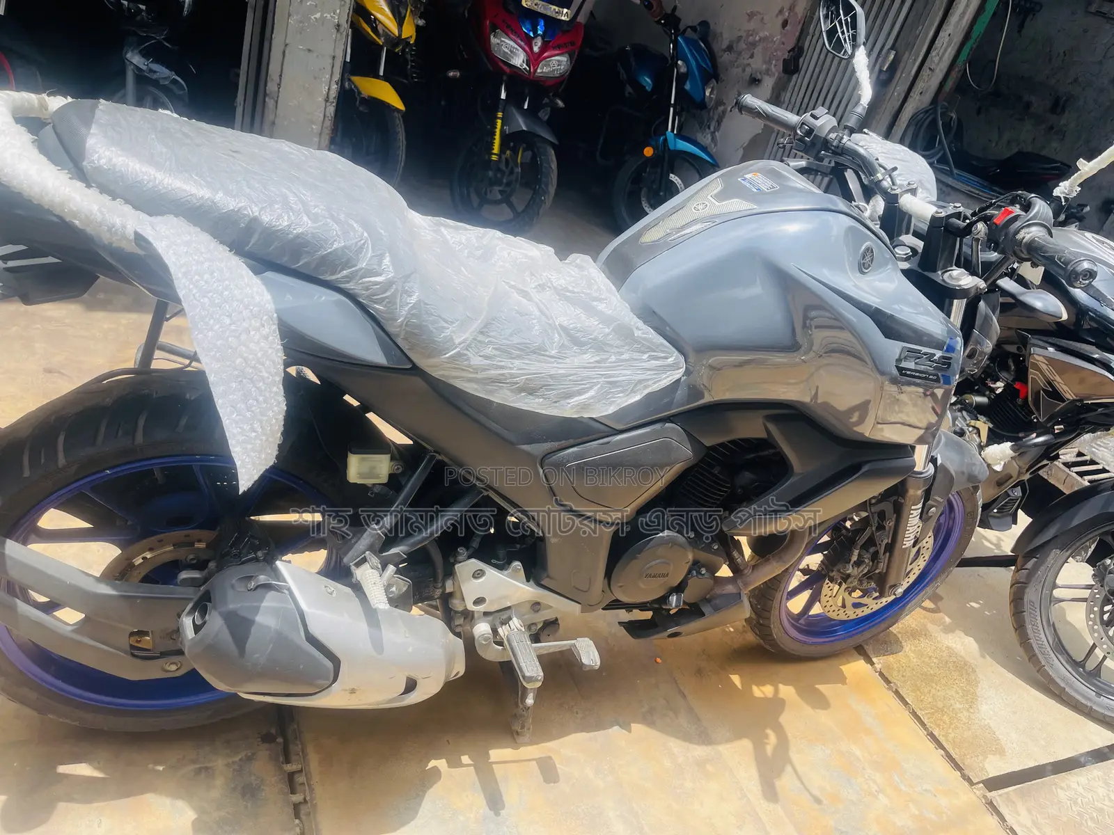 Yamaha FZS V3 2023 Gray