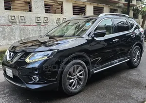 নিসান এক্স-ট্রেইল ২০১৭ কালো