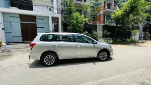 টয়োটা এক্সিও ১.৫ জি ২ডব্লিউডি ২০১২ সিলভার