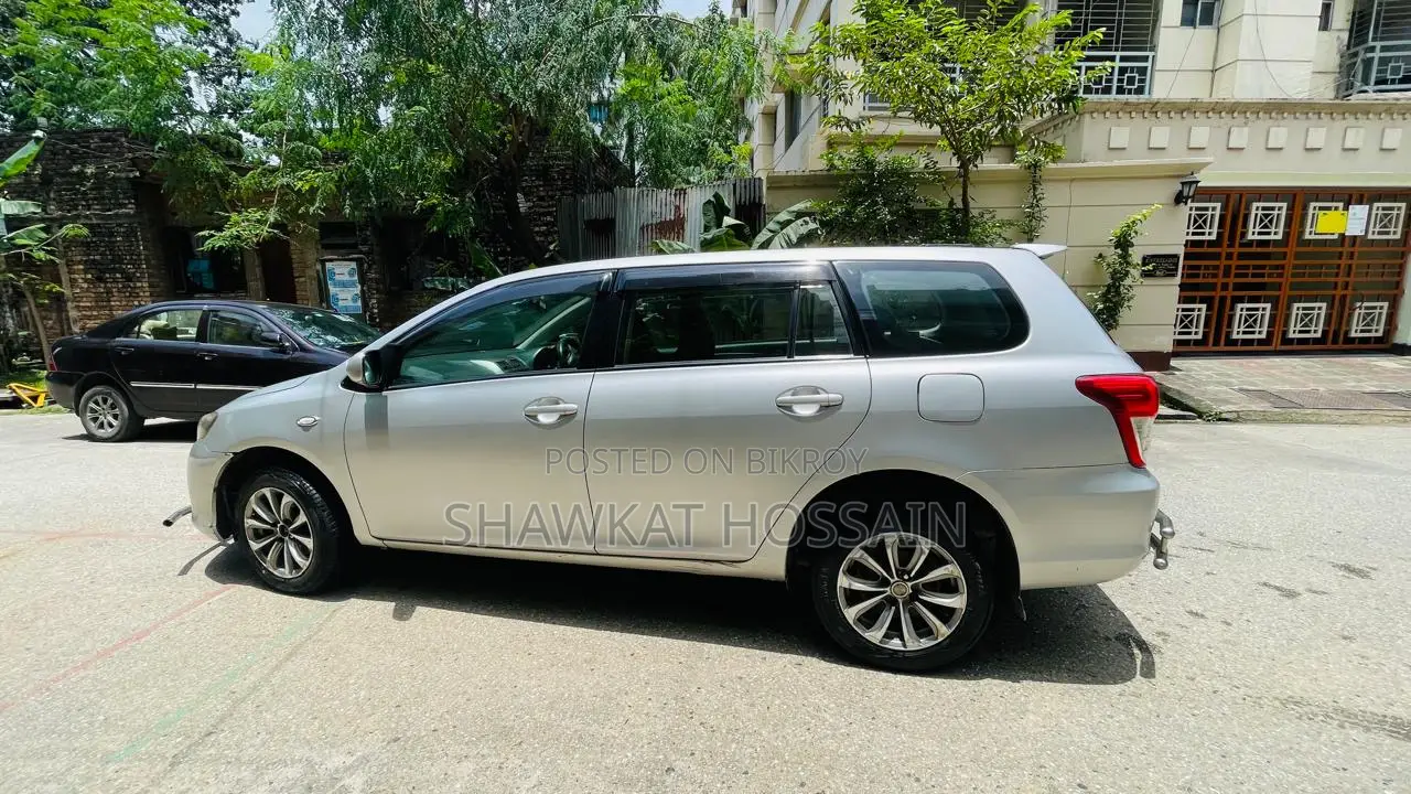 টয়োটা এক্সিও ১.৫ জি ২ডব্লিউডি ২০১২ সিলভার