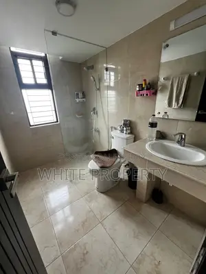 4-bedroom Apartment in White Property, Gulshan for sale