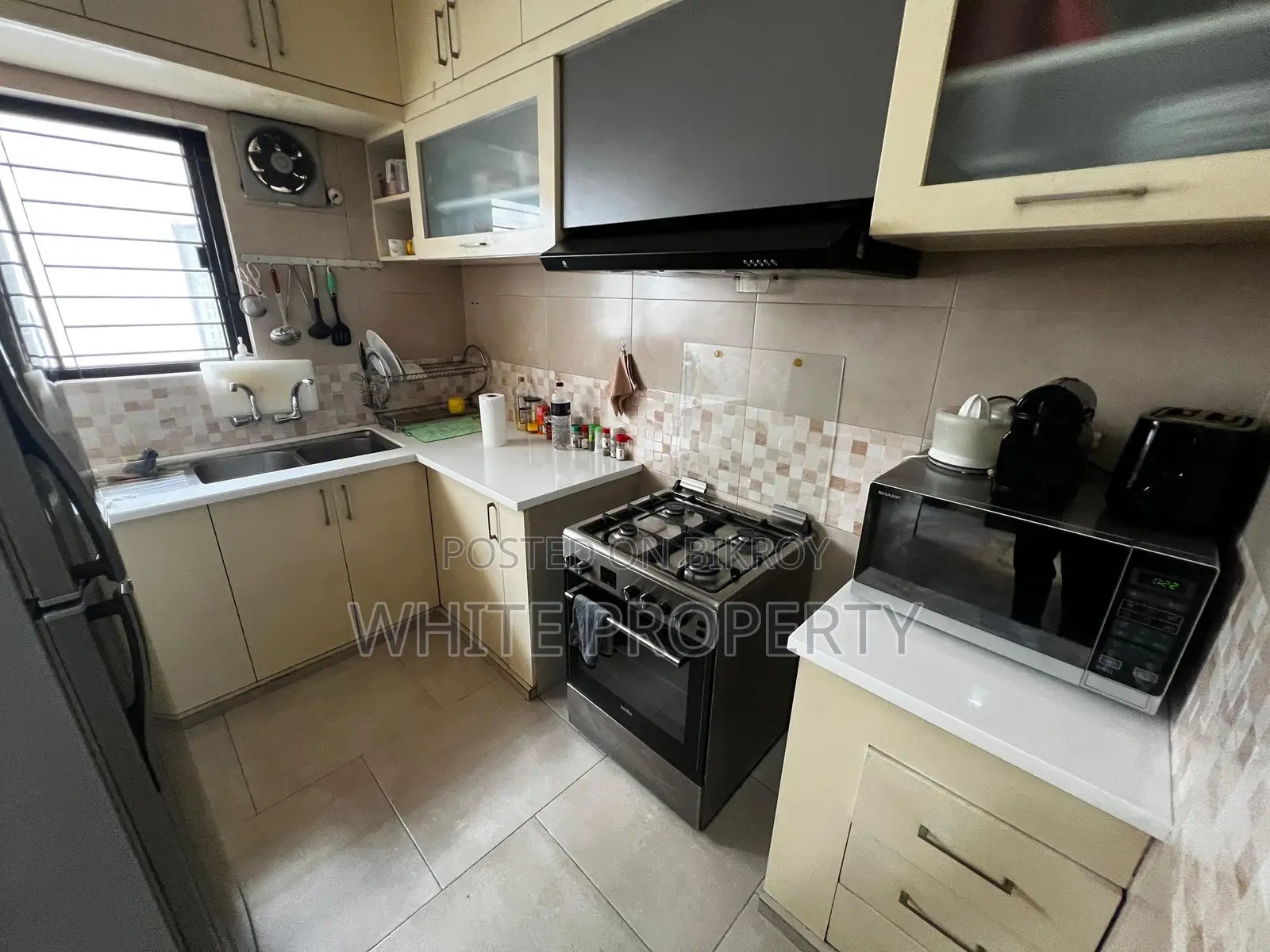 4-bedroom Apartment in White Property, Gulshan for sale