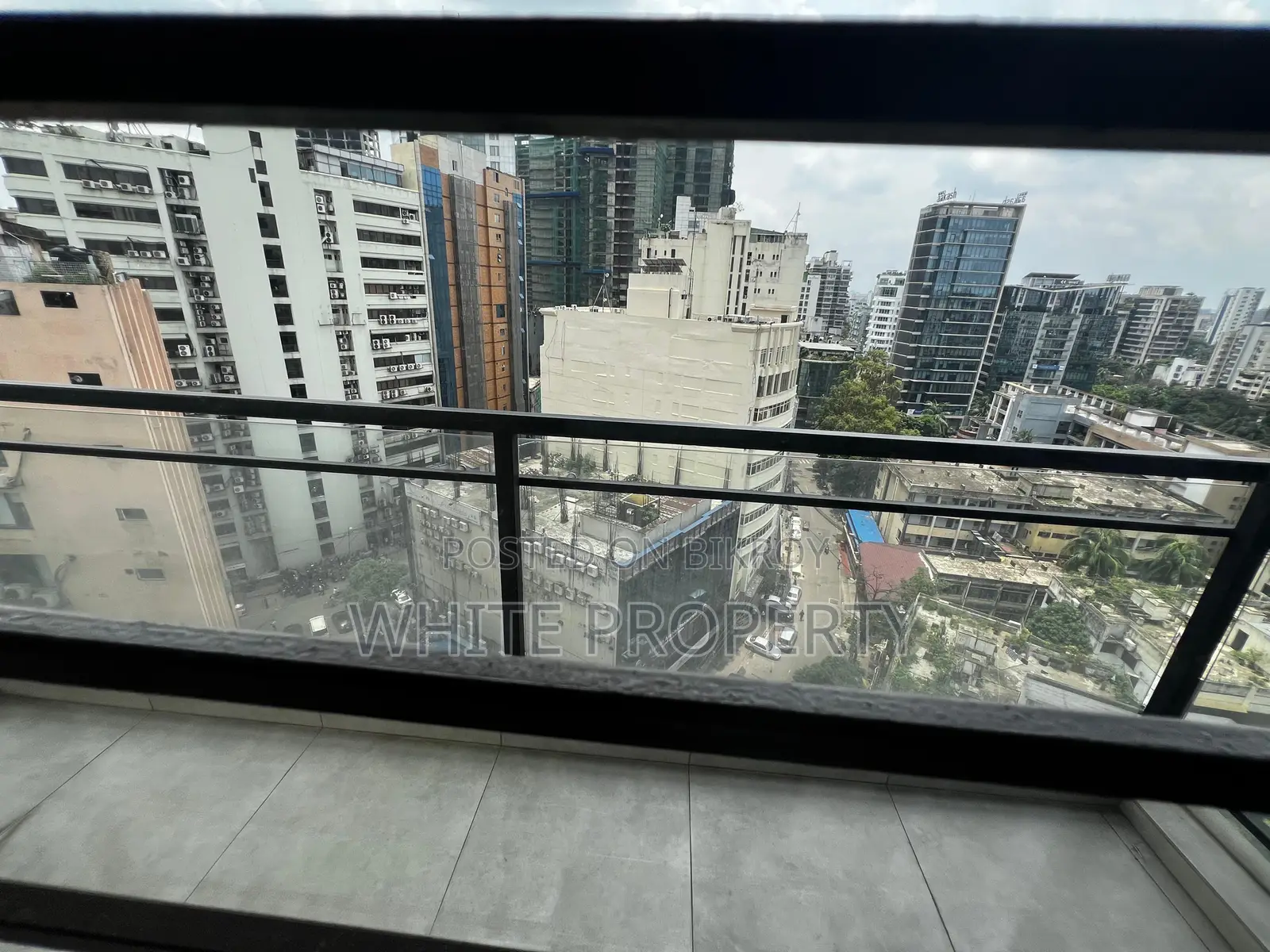 4-bedroom Apartment in White Property, Gulshan for sale