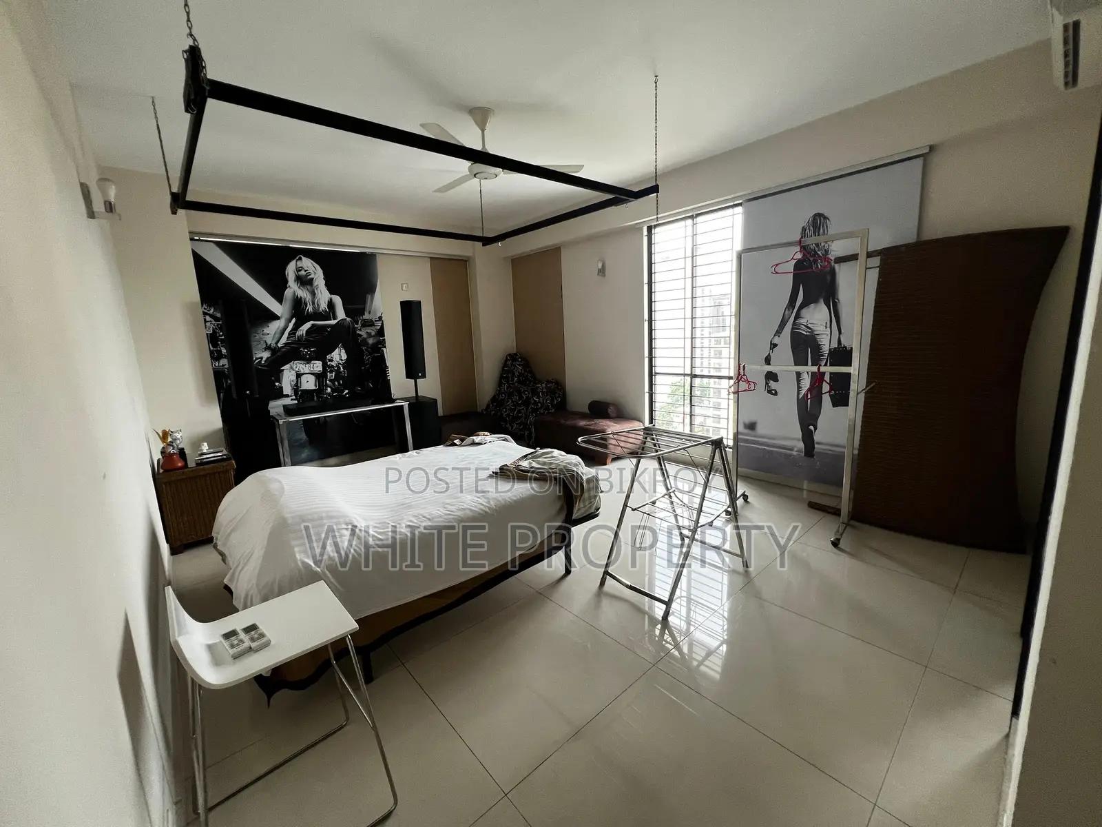 4-bedroom Apartment in White Property, Gulshan for sale
