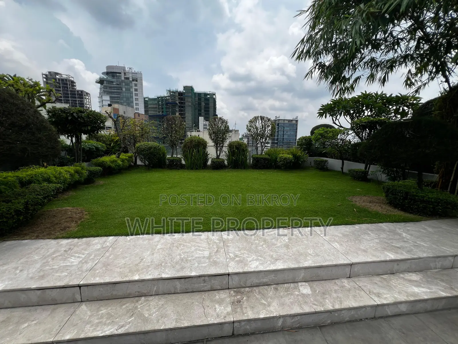 4-bedroom Apartment in White Property, Gulshan for sale