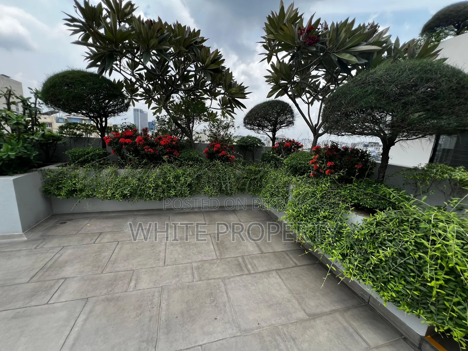4-bedroom Apartment in White Property, Gulshan for sale