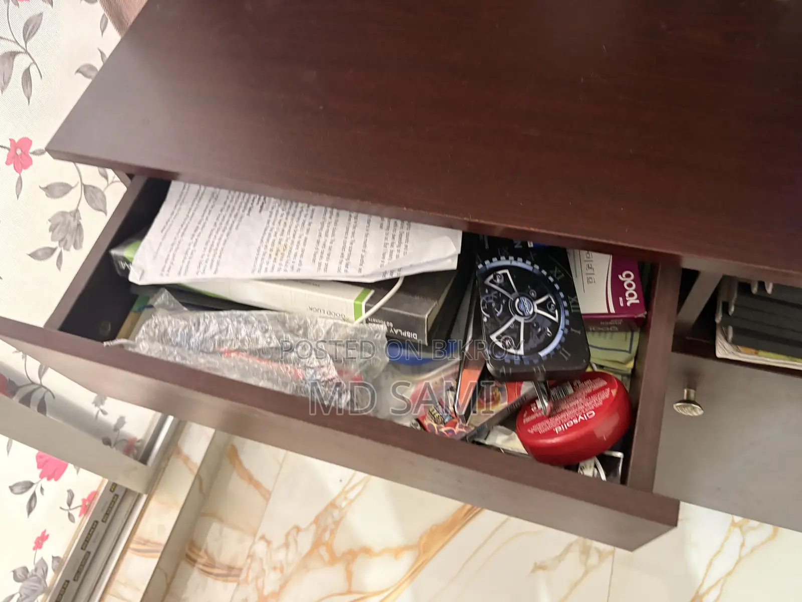 HATIL ZITS 105 Reading Table