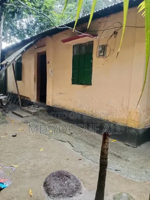 Furnished 4-bedroom House in Harishchar, Mondoltoli, Ramganj for sale
